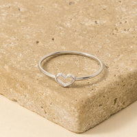 Dainty Open Heart Shape Fashion Ring: Silver