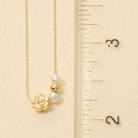 Pearl And Flower Beads Charm Necklace - Gold