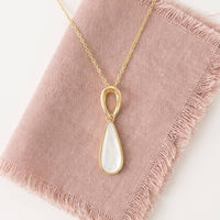 Mother Of Pearl Teardrop Pendant Necklace: Gold