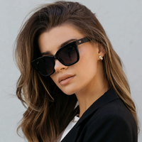 Stormi - Women's Square Polarized Sunglasses - Black/Black