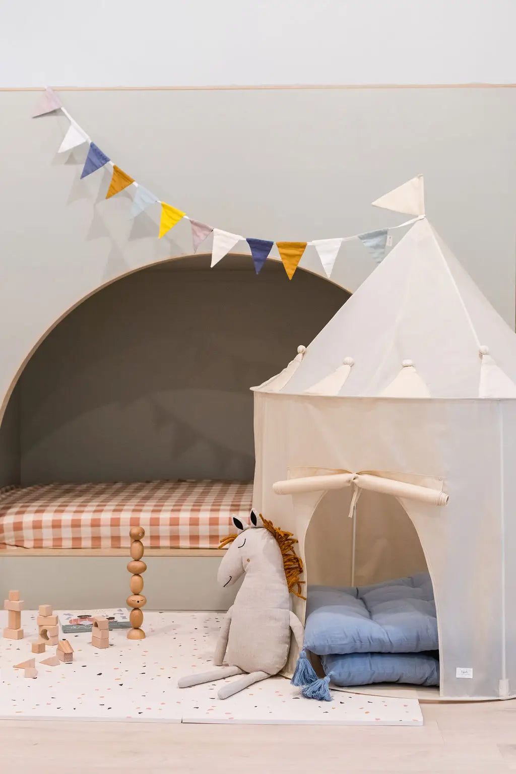 3 Sprouts Recycled Fabric Play Tent Castle - Cream
