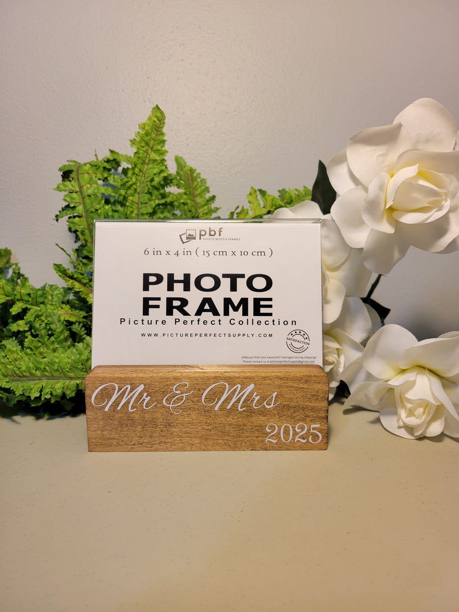 Mr & Mrs 2025 Photo Frame