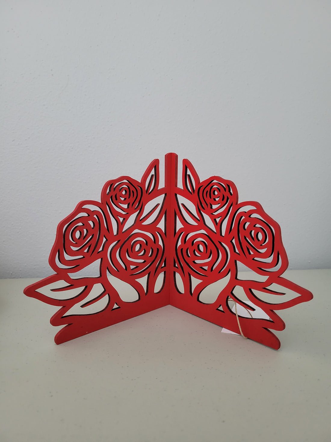 Laser Cut Corner Decor - Red Roses