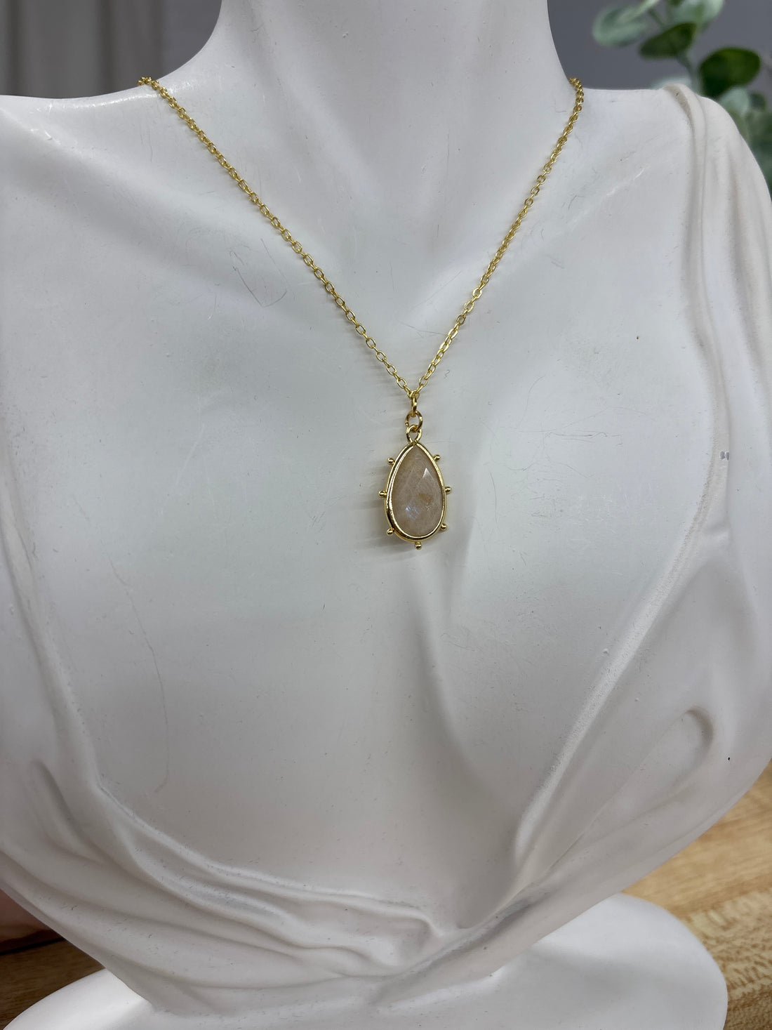 Faceted Sandy Crystal Gold Necklace