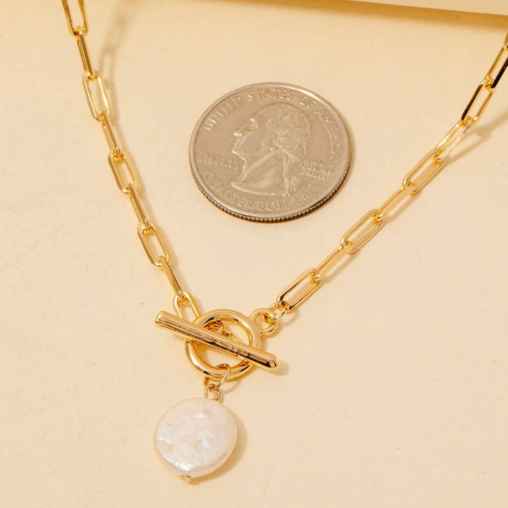 Toggle Chain Link Disc Pearl Charm Necklace: Gold