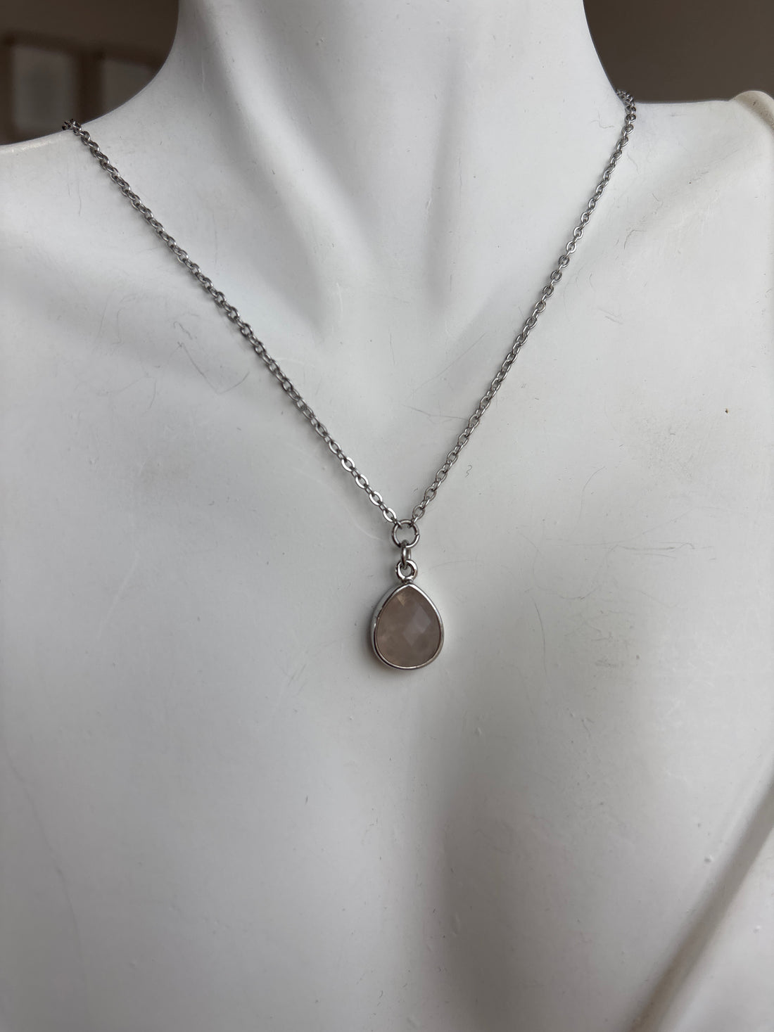 Silver Dainty Mini Teardrop Necklace