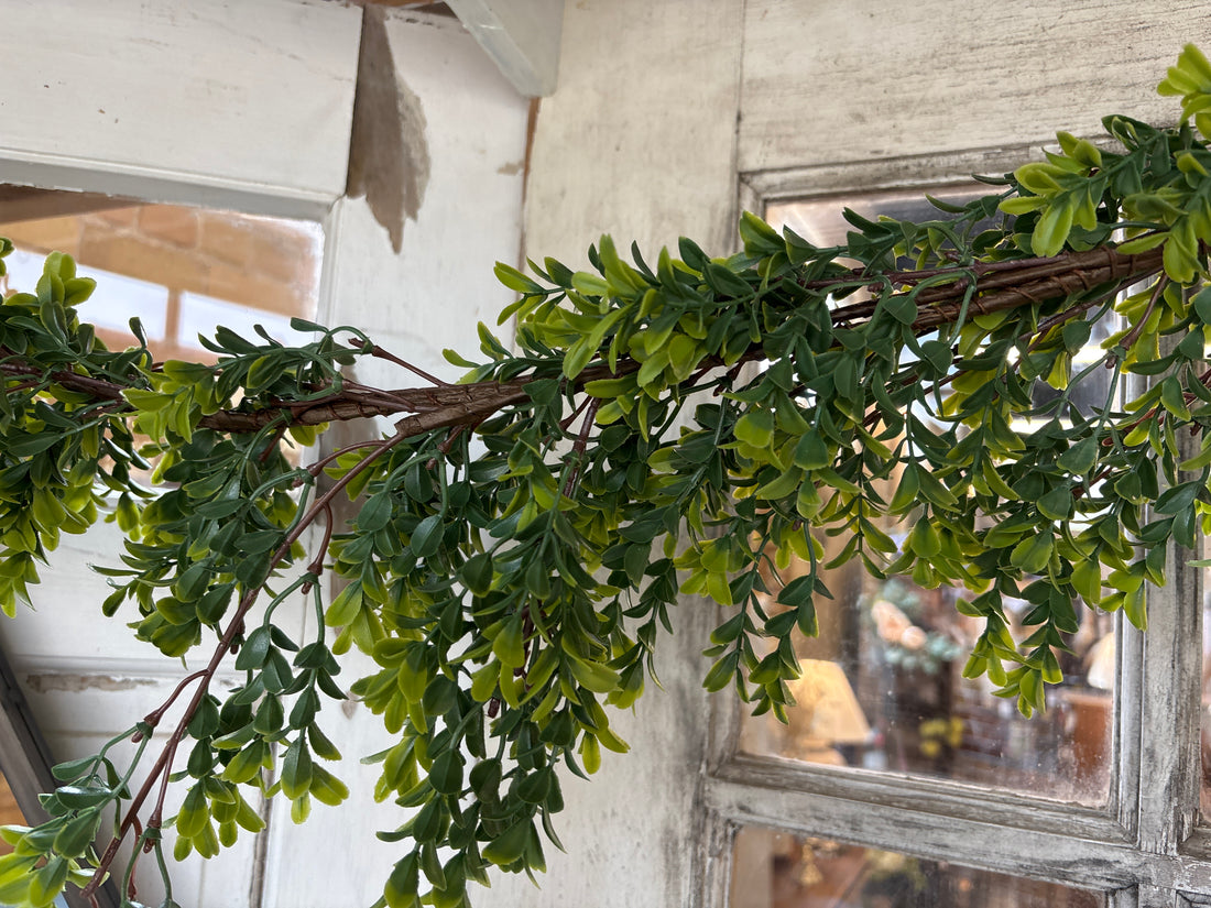 5' Boxwood Garland