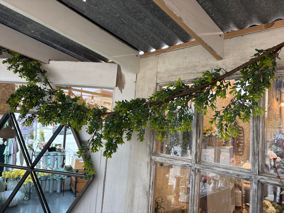 5' Boxwood Garland