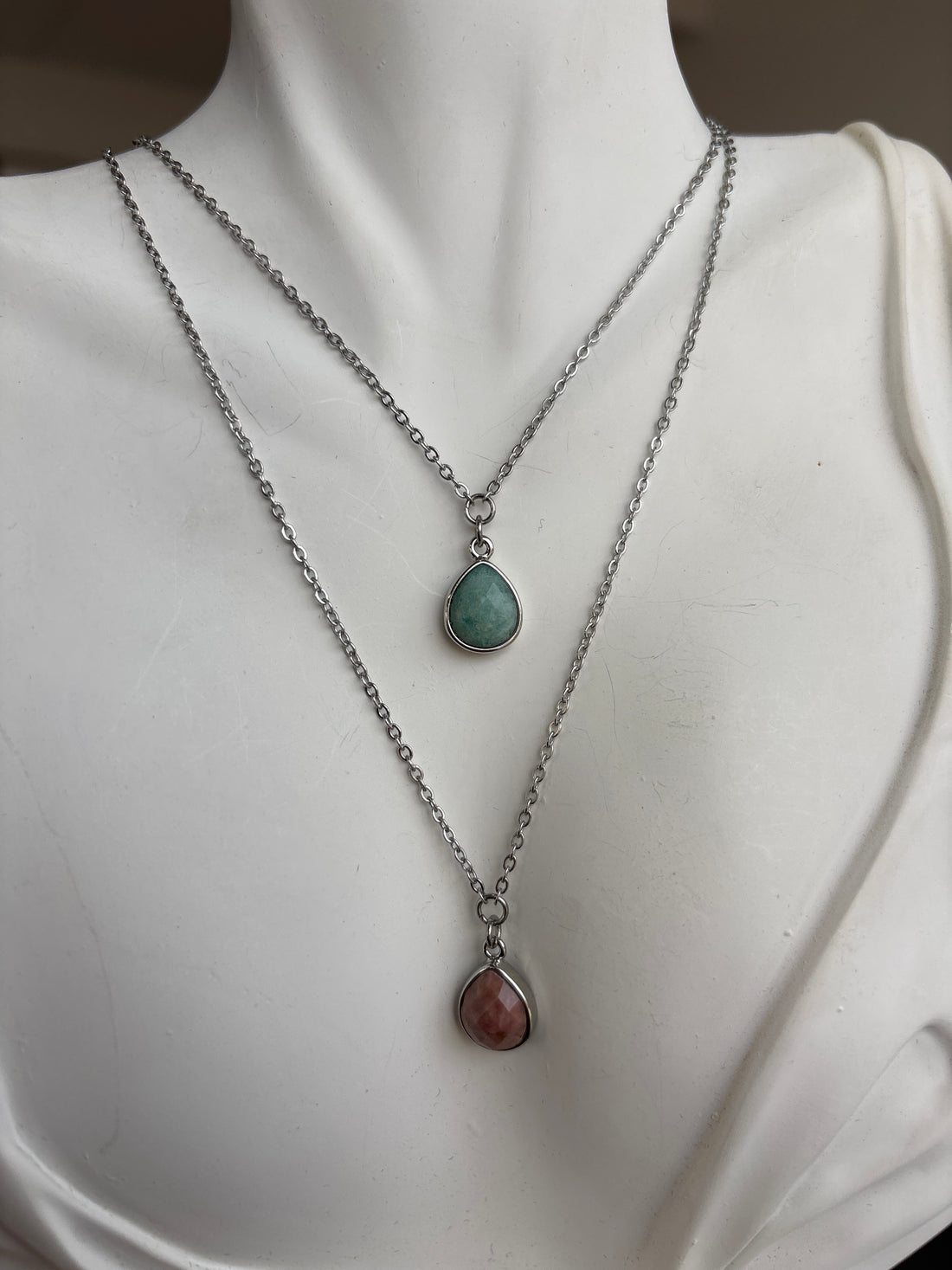 Silver Dainty Mini Teardrop Necklace
