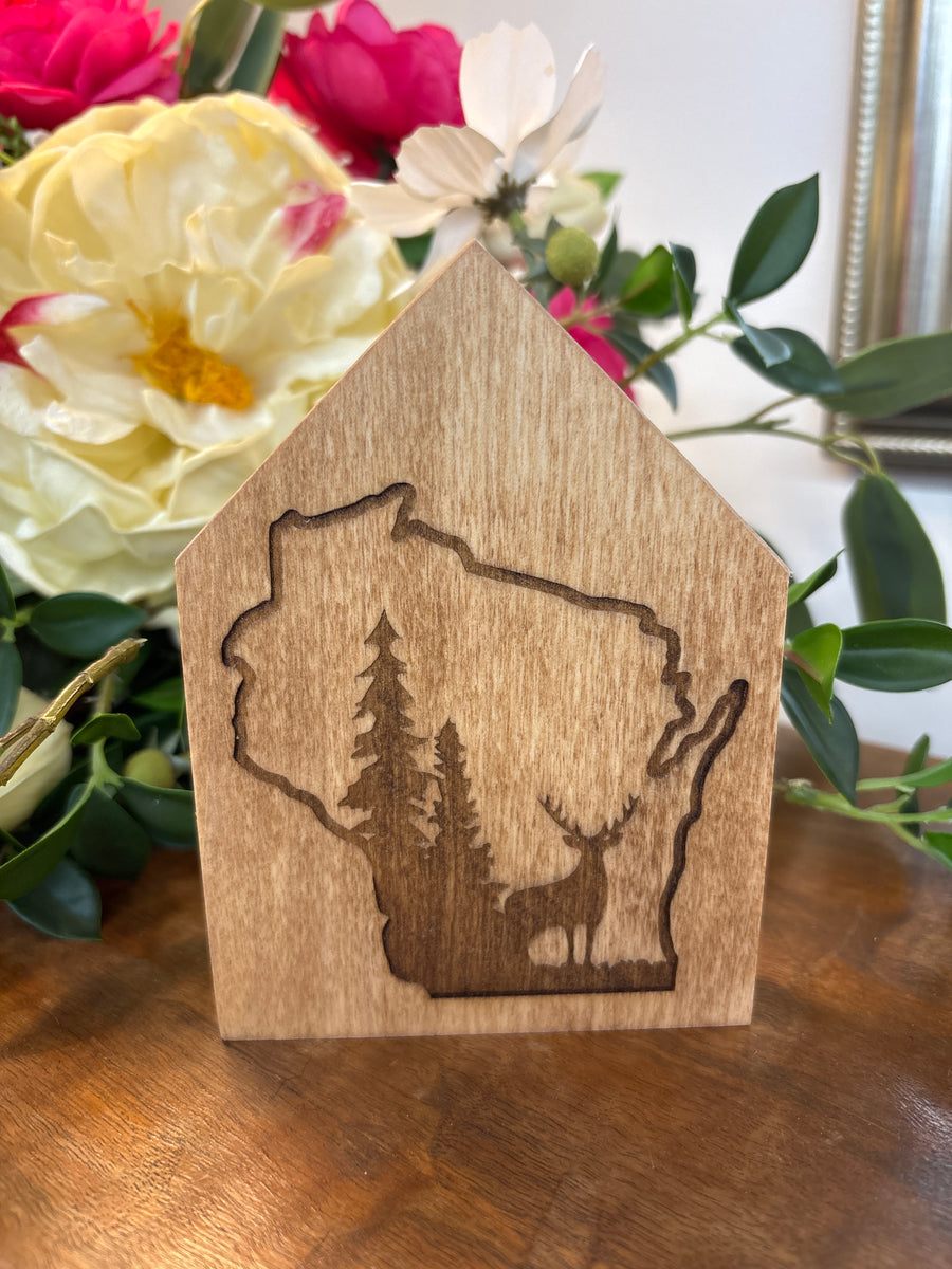 Wisconsin Wooden Laser Shelf Sitter - Deer