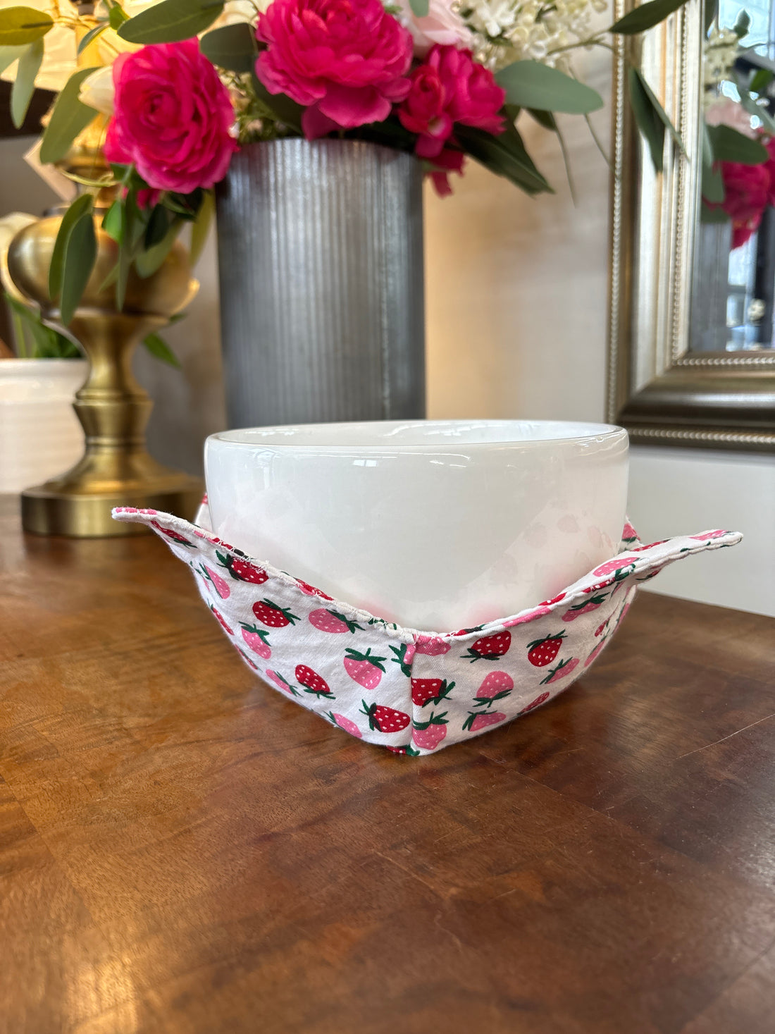 Tiny Strawberries Bowl Cozy