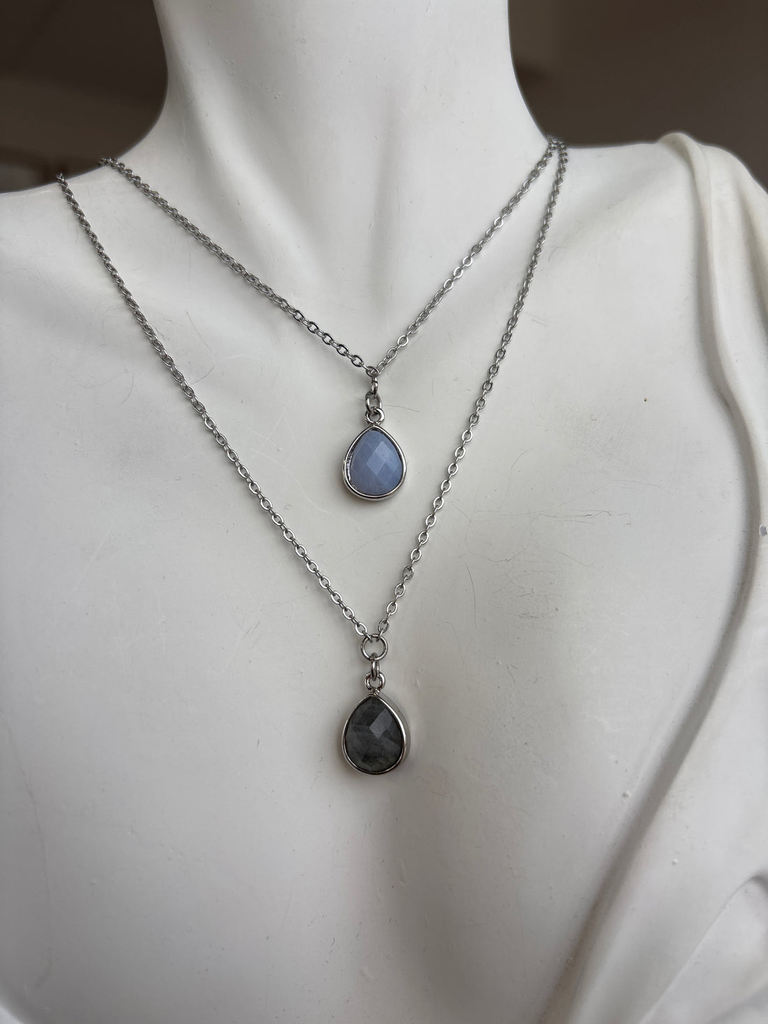 Silver Dainty Mini Teardrop Necklace