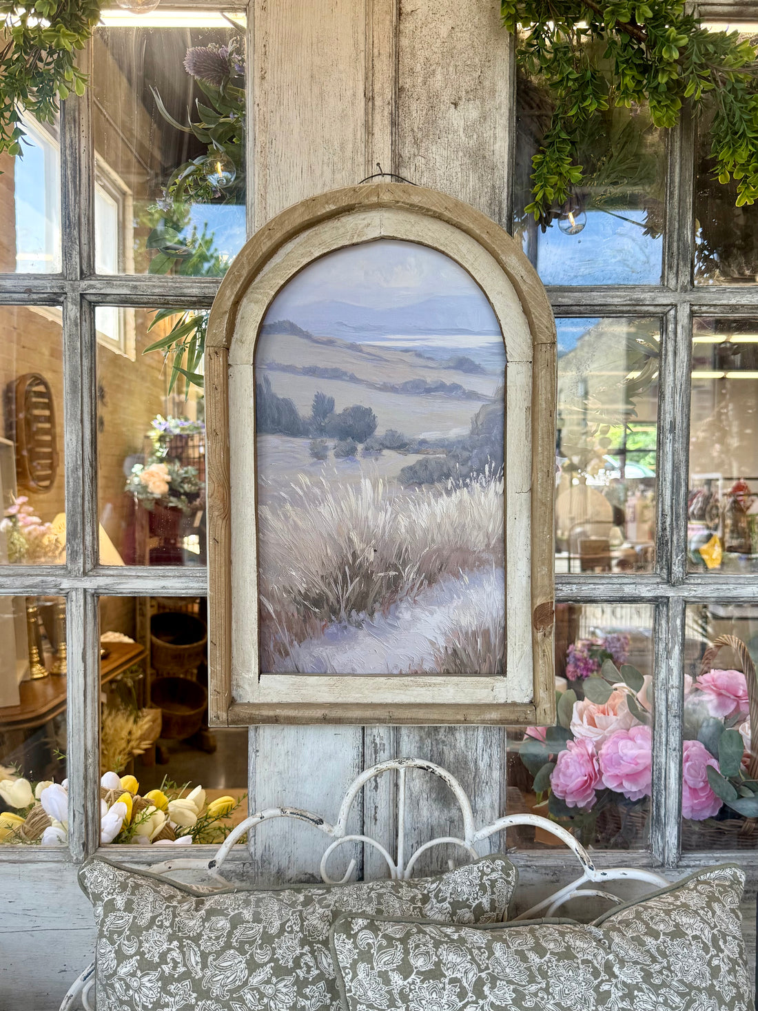 Vintage Hills Arch Frame - 14"x22"