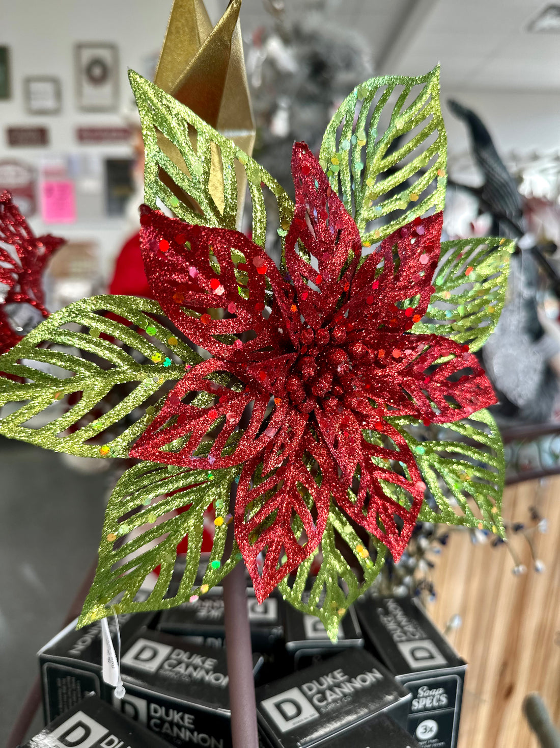 Red + Green Poinsettia Clip