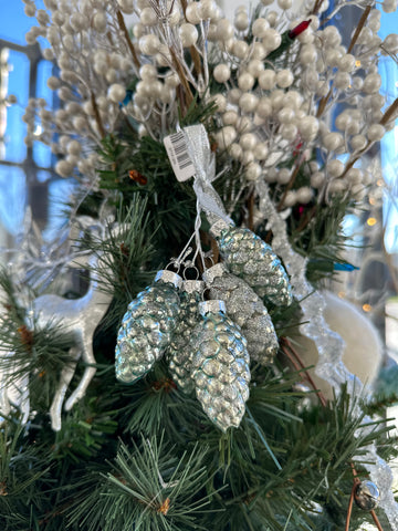 Hanging Pinecones Ornament