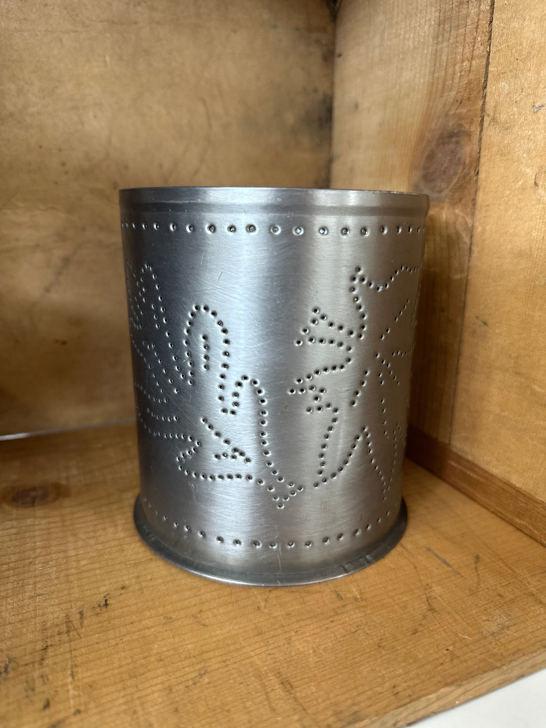 Metal Candle Holder - Leaf Design
