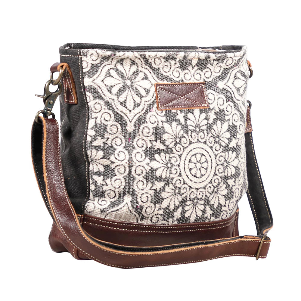 Myra Bags "Freaky Shoulder Bag"