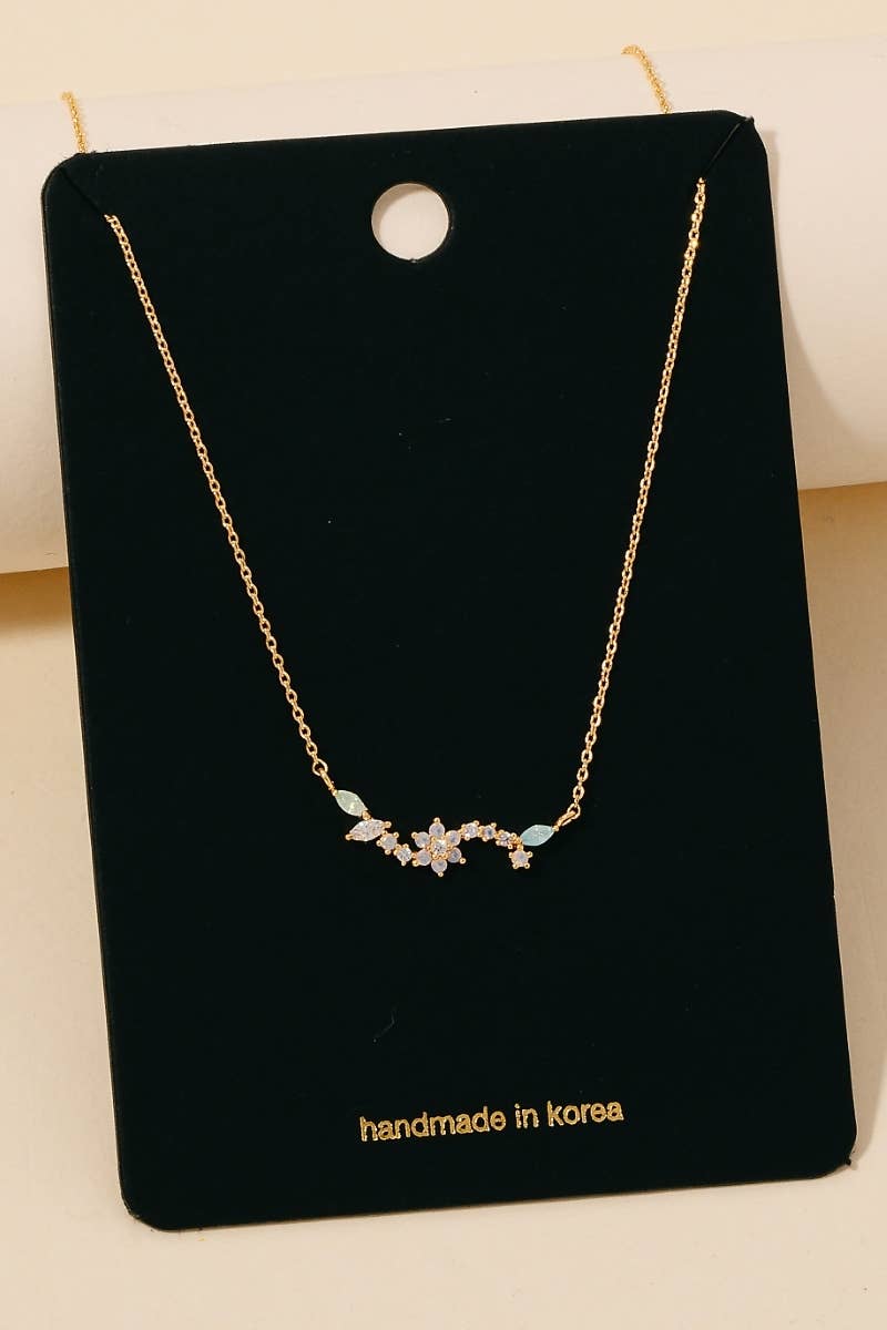 Mixed Mini Cubic Zirconia Flower Leaf Bar Pendant Necklace: Gold