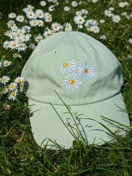 Daisies Women's+  Men's Organic Hat | Green