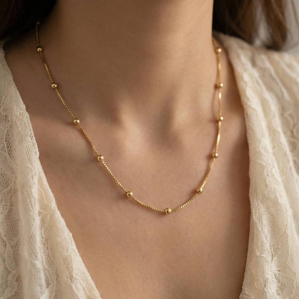 Dainty Box Classic Chain Necklace: Gold