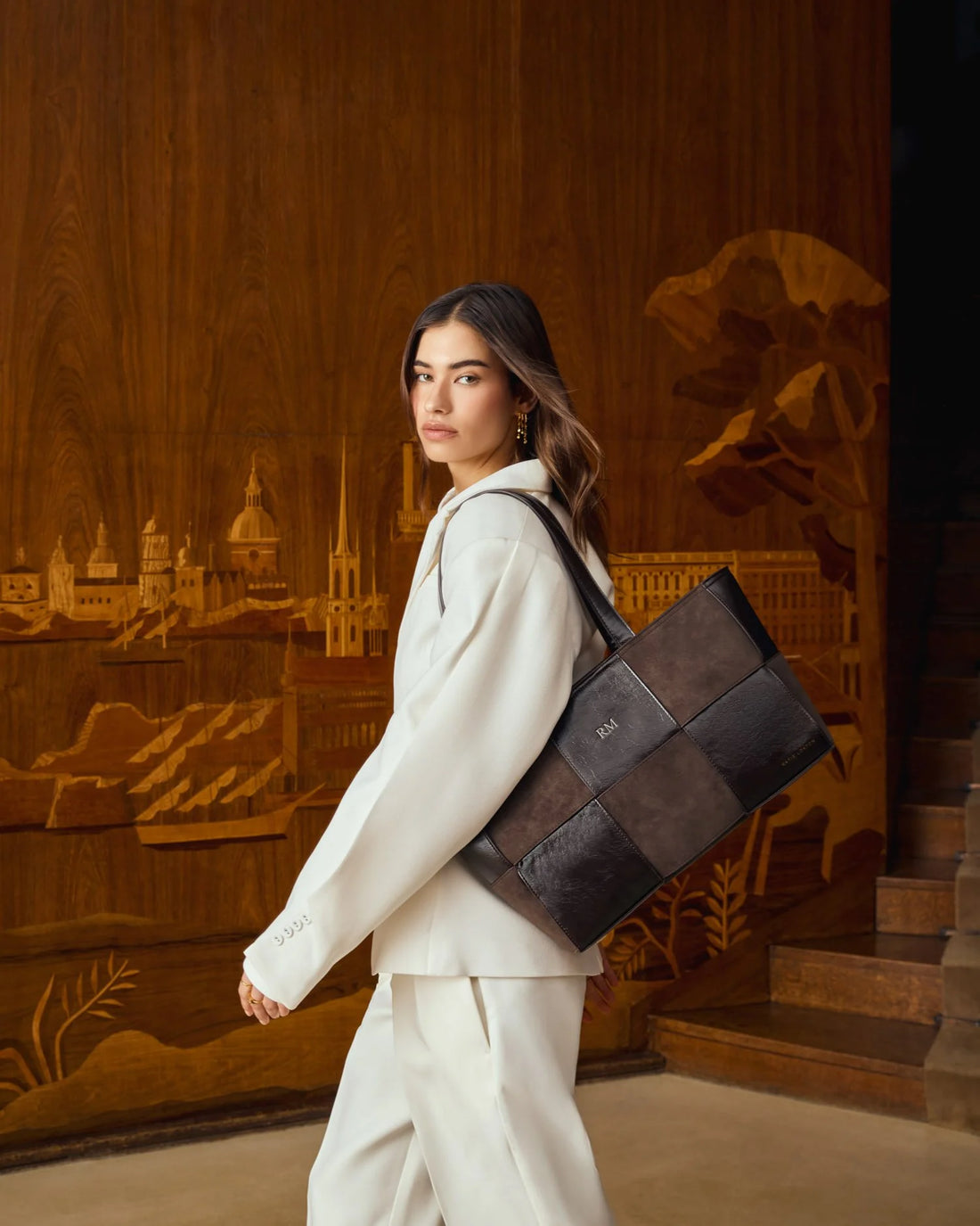 TAYA WOVEN TOTE BAG | Bitter Chocolate Patent Crackle / Bitter Chocolate Suedette
