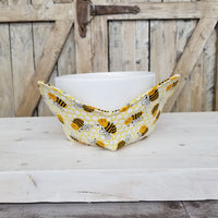 Smiling Bees Bowl Cozy