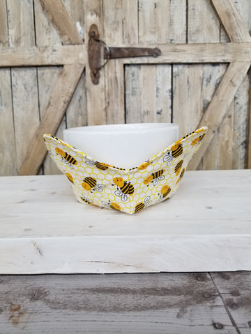 Smiling Bees Bowl Cozy