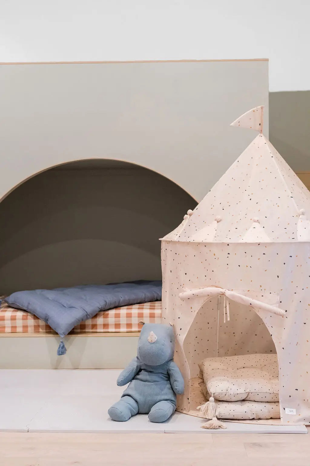 3 Sprouts Recycled Fabric Play Tent Castle - Terrazzo Cream