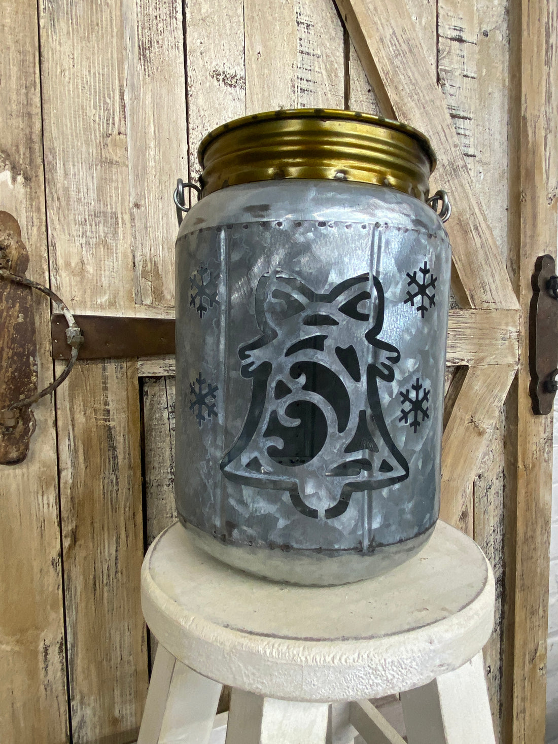 Metal Snowbell Cut-out Bucket