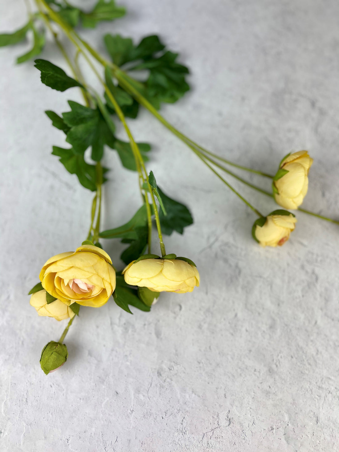 33” Peach Rose Blooms Spray