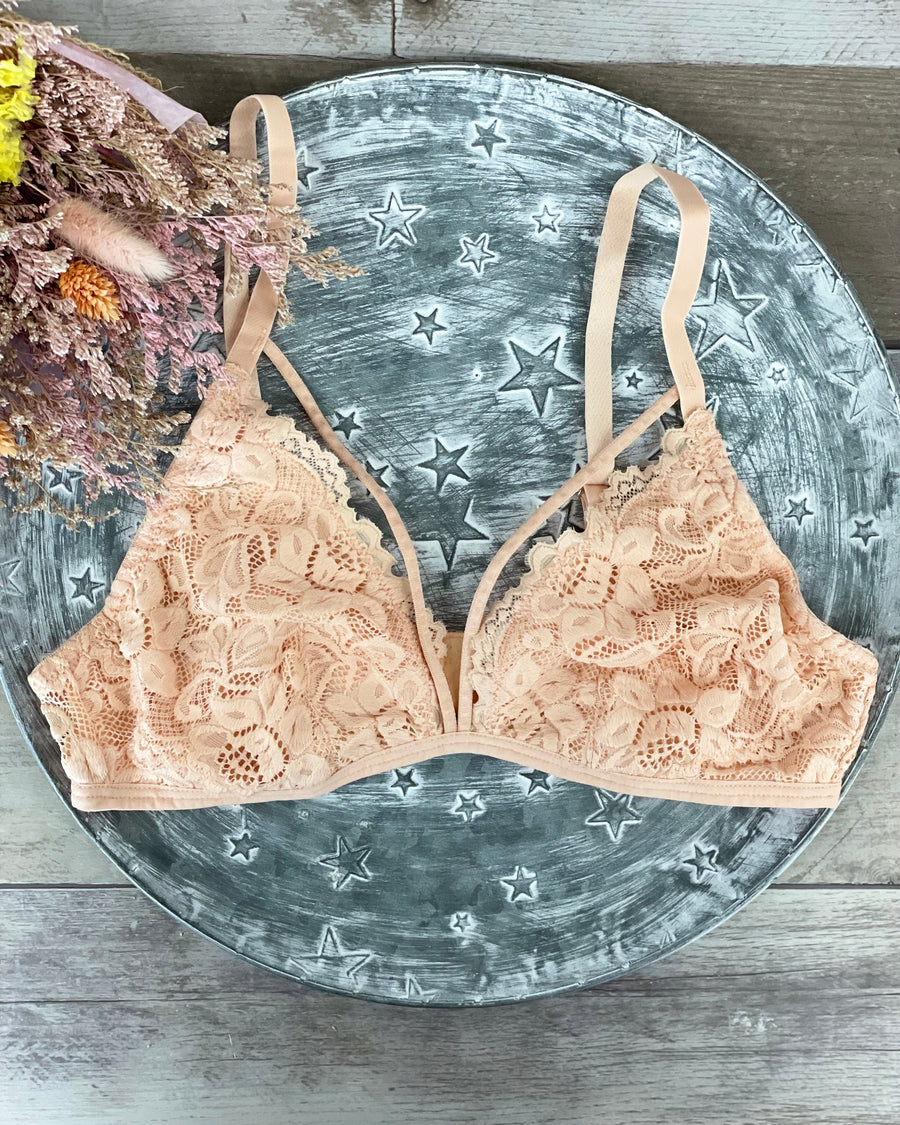 Undie Couture 'Date Night' Lace Bralette - Pale Peach