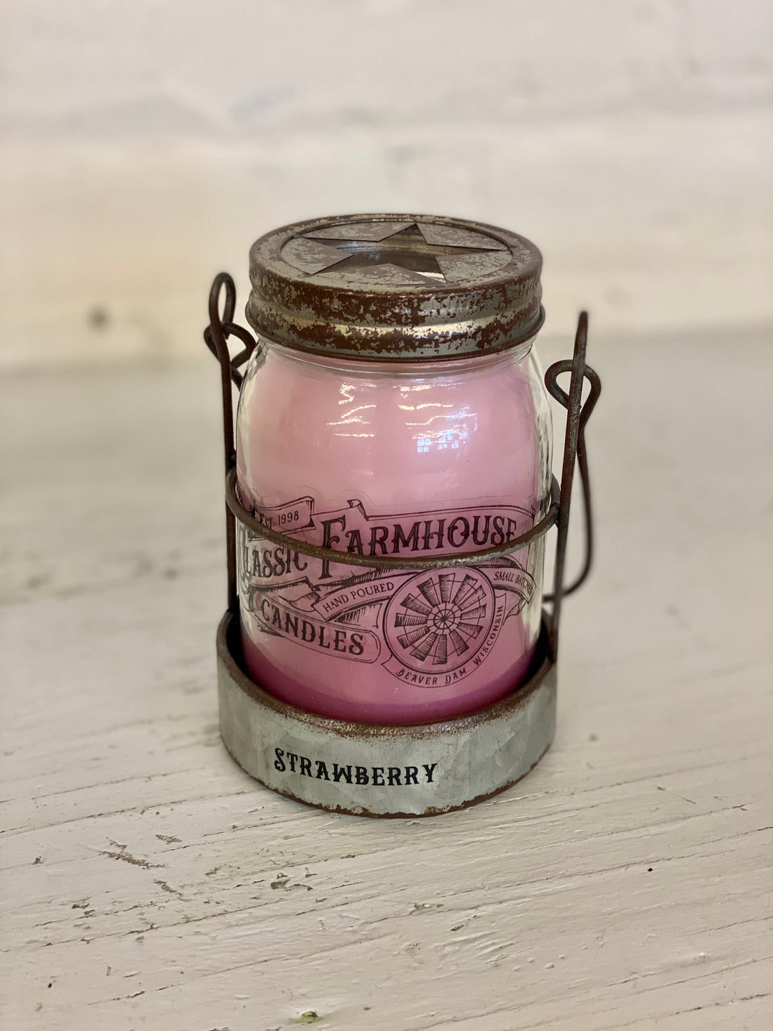 Classic Farmhouse Star Candle - Strawberry