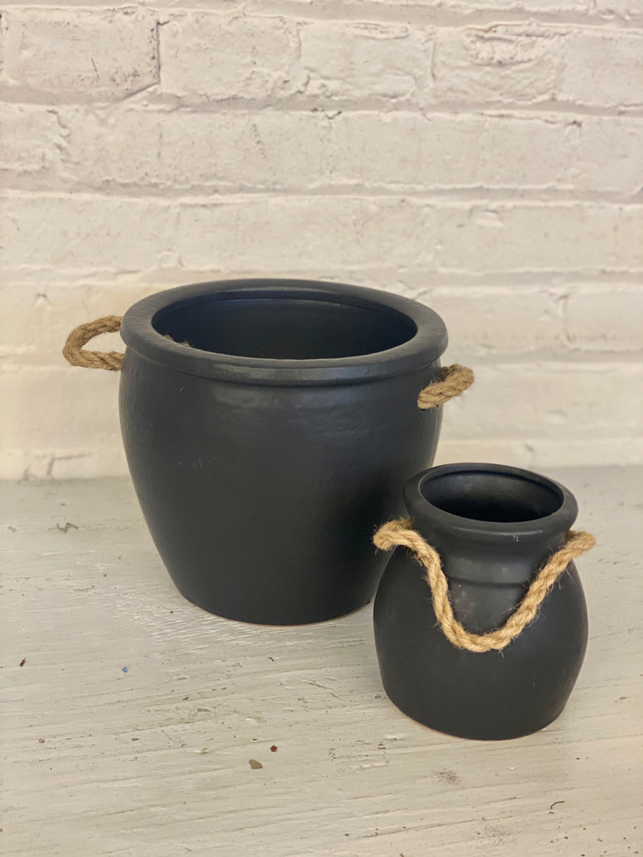 Black Pots