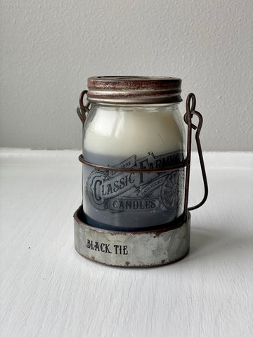 Classic Farmhouse Star Candle - Black Tie