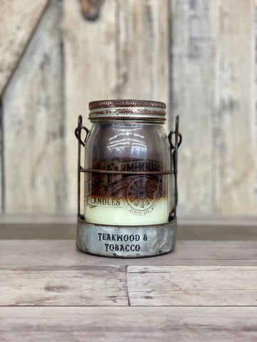 Classic Farmhouse Star Candle - Teakwood & Tobacco