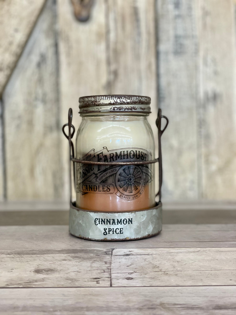 Classic Farmhouse Star Candle - Cinnamon Spice