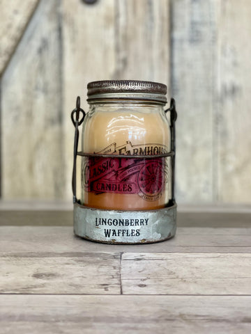 Classic Farmhouse Star Candle - Lingonberry Waffles