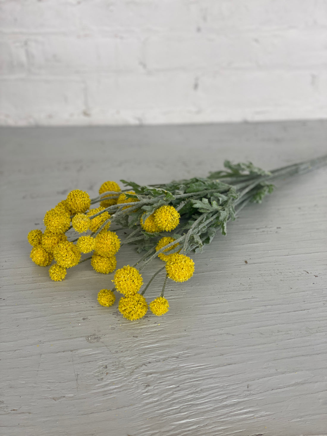 23" Yellow Wind Dancer Spray Bundle