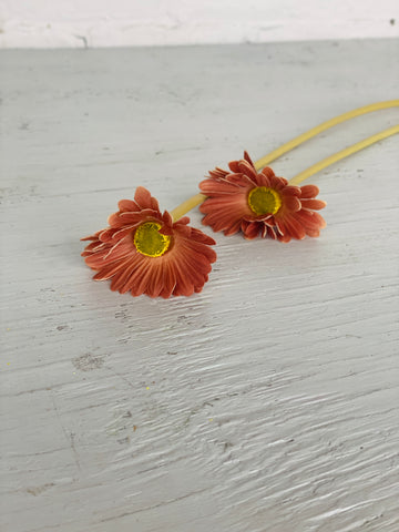 Coral Gerber Daisy Stem