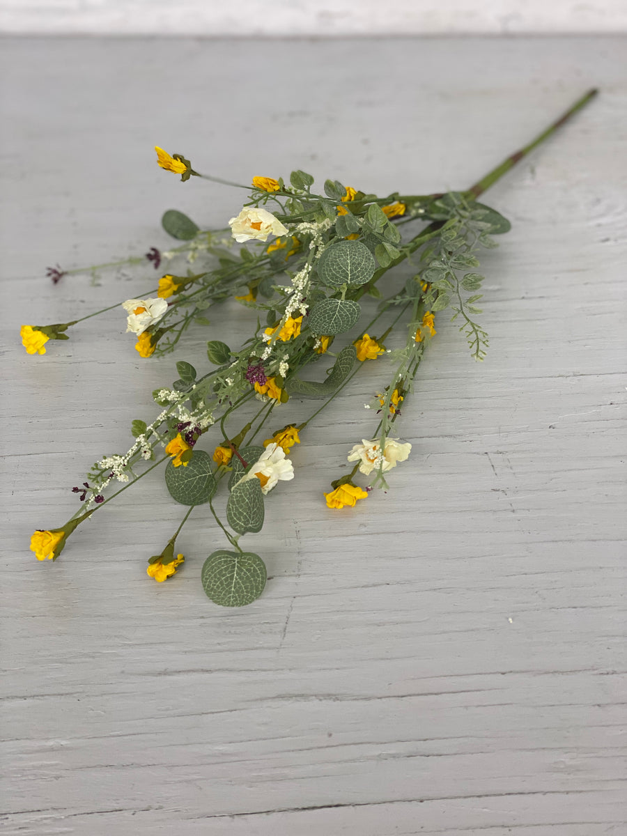 14" Yellow Wild Flowers Pick Bouquet