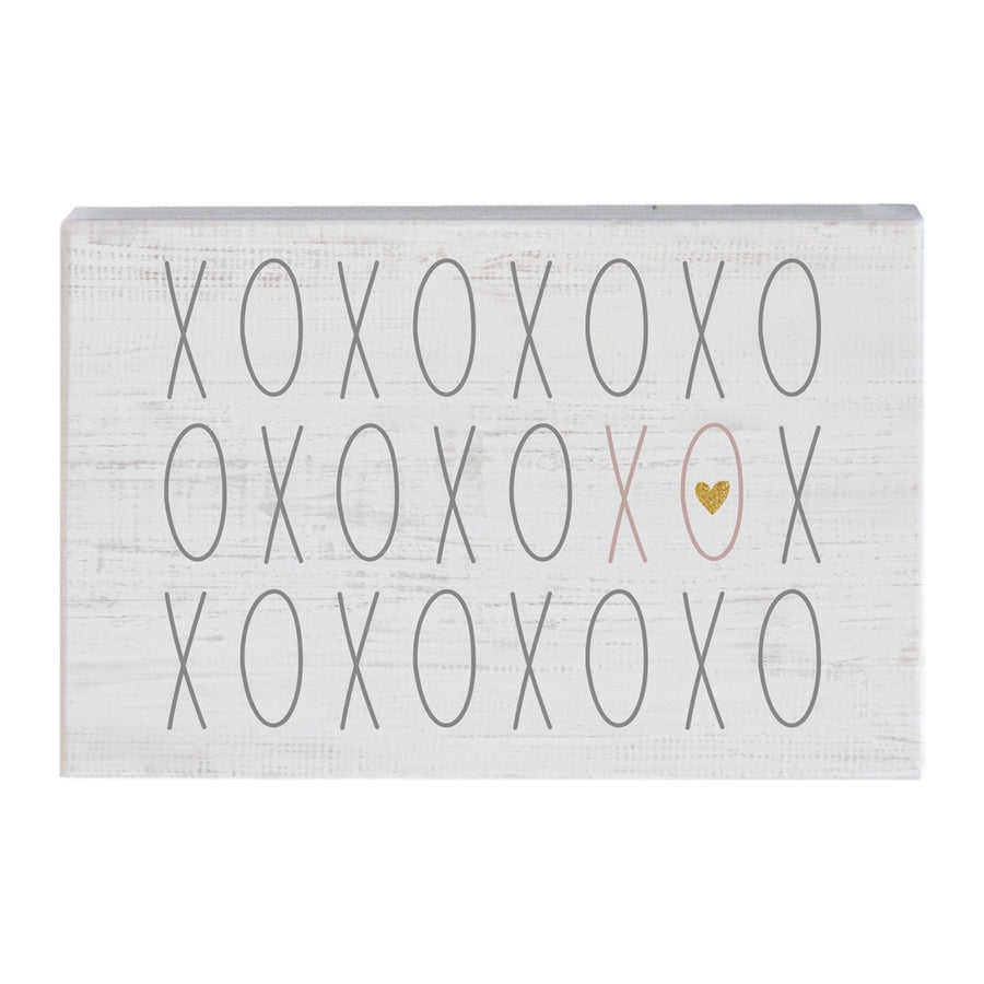 XOXO Shelf Sitter