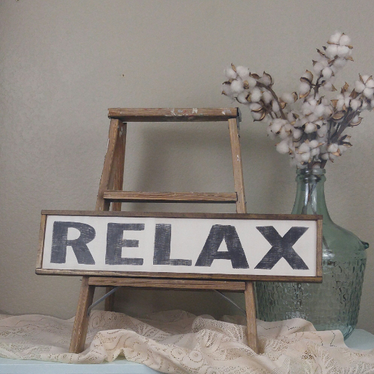 The Green Elephant Shop - Relax Sign