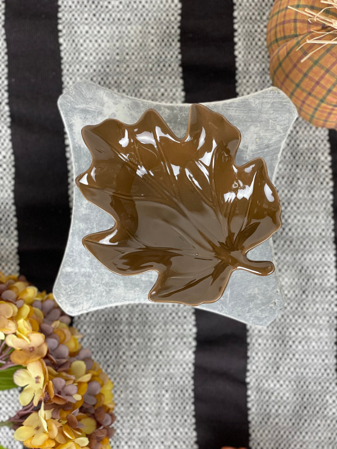Ceramic Leaf Dish