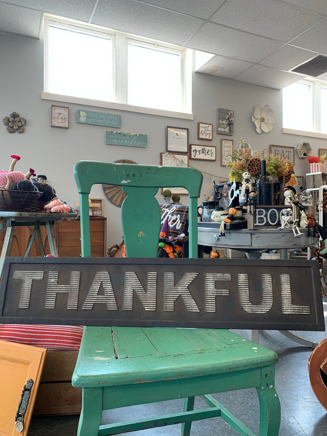 Metal Thankful Hanging Sign